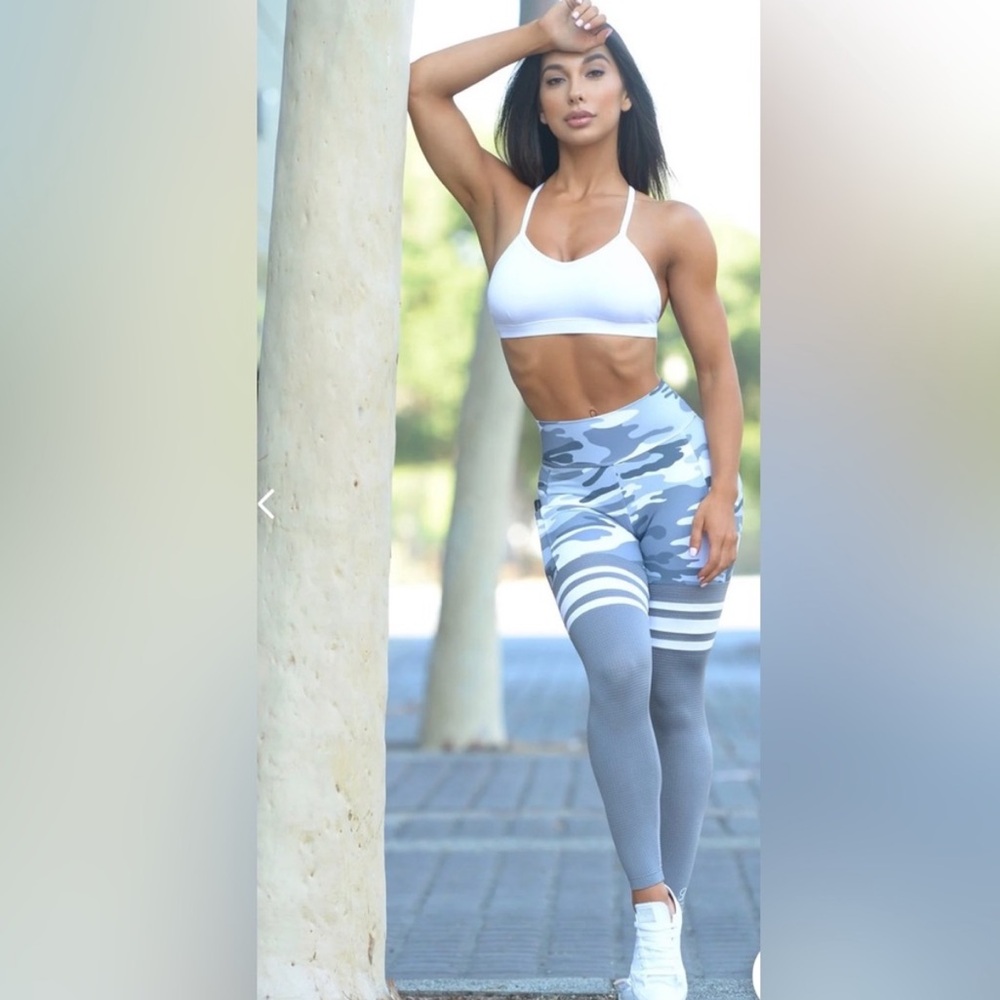NWT Bombshell Sportswear Camo Print Leggings - Picture 4 of 11